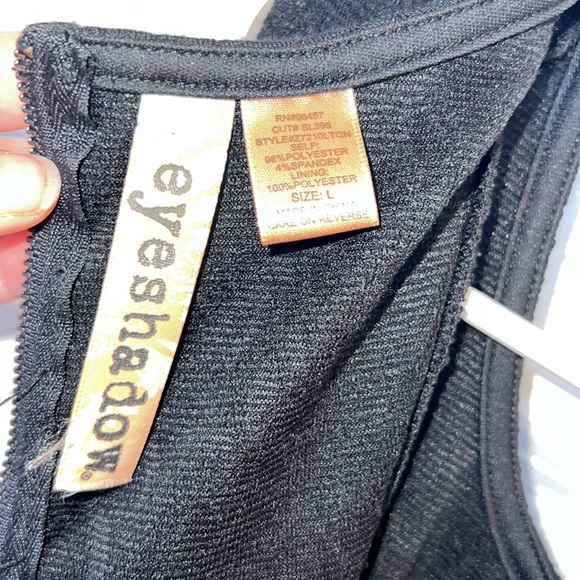 VERY Flattering, Textured LBD Eyeshadow brand. Size Large - Worn once - Picture 5 of 14